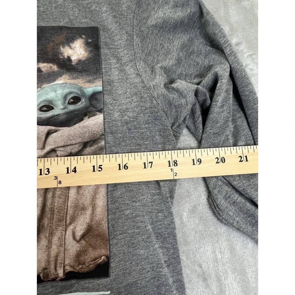 Star Wars Mens Shirt Small Gray He The Child Grogu Baby Yoda Graphic Long Sleeve